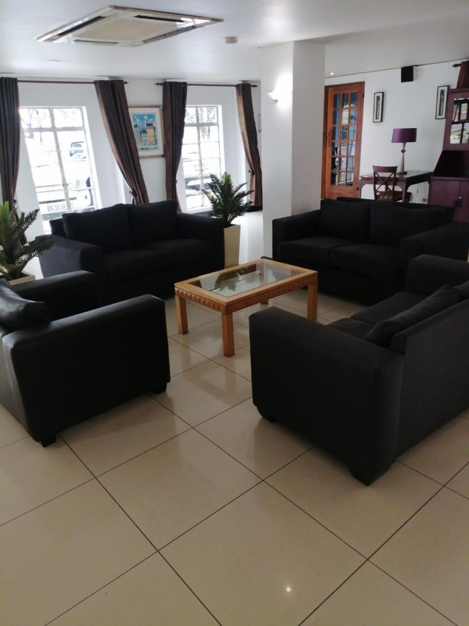 Airport Inn And Suites Edenvale Εξωτερικό φωτογραφία