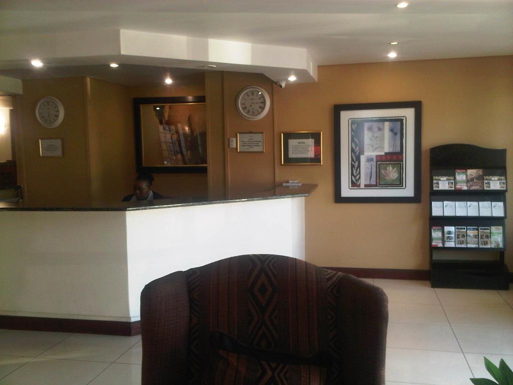 Airport Inn And Suites Edenvale Εξωτερικό φωτογραφία