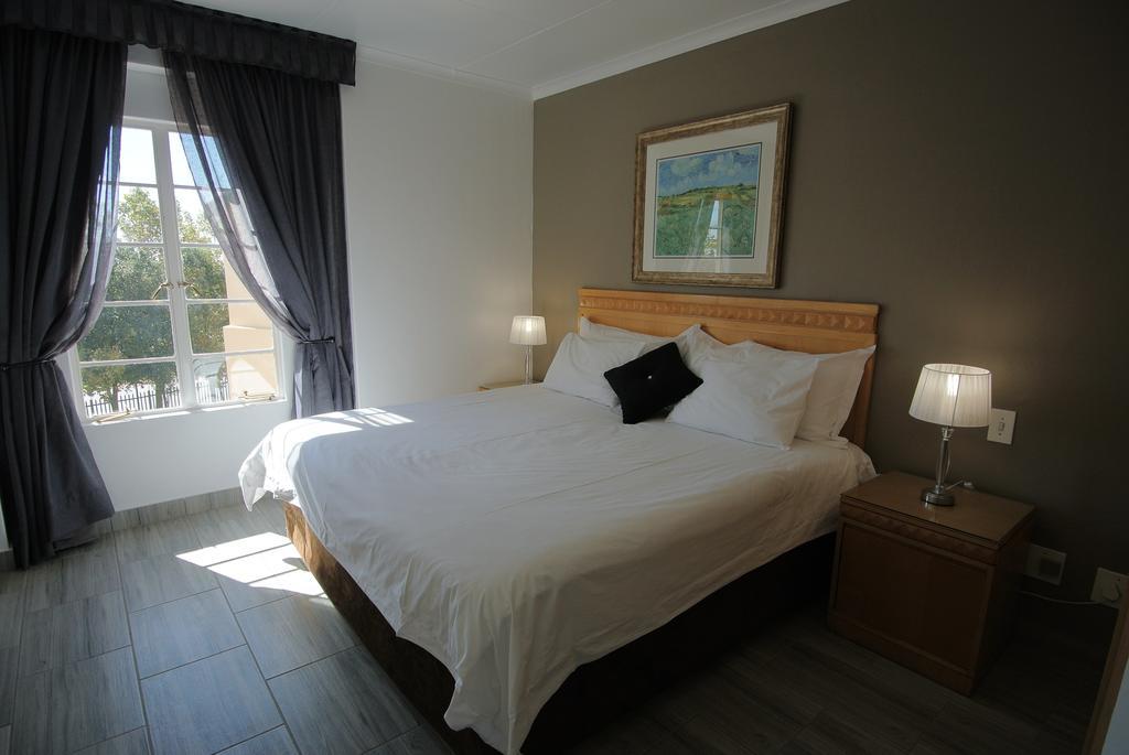 Airport Inn And Suites Edenvale Εξωτερικό φωτογραφία